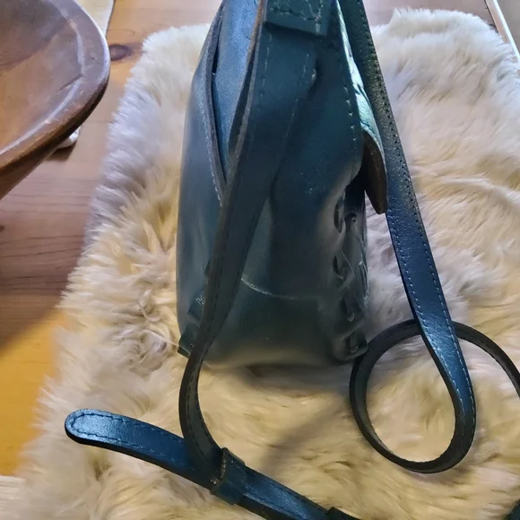 Authentic Patricia Nash Leather Lucia Micaela EUC minus one Flaw - Picture 8 of 16